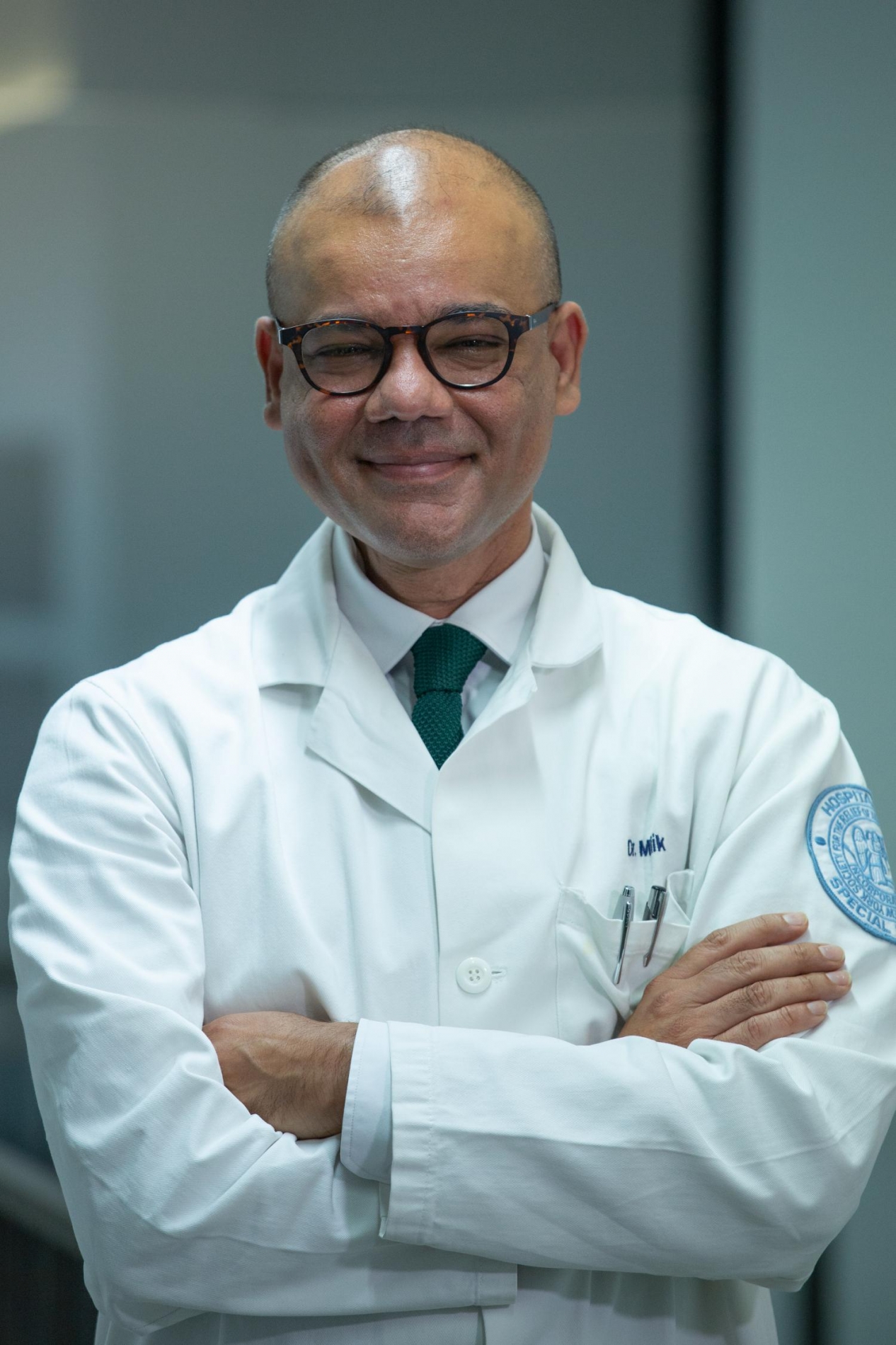 Dr.Malik_r4